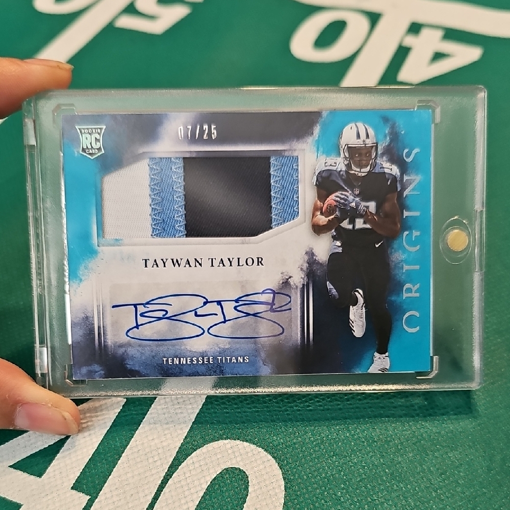 Taywan Taylor Tennessee Titans Origins Card